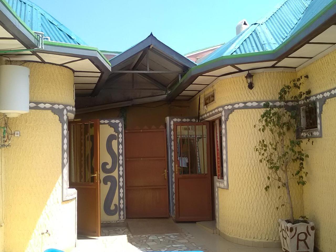 Gloria Motel Cyangugu Exterior photo